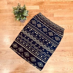 LuLaRoe Cassie skirt size L (EUC)